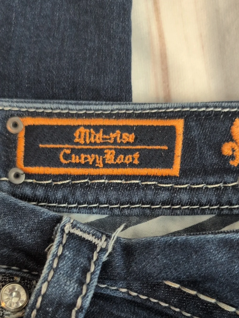 Rock Revival Tansy Jeans Women’s 34 Mid Rise Curvy Bootcut Dark Wash Bling